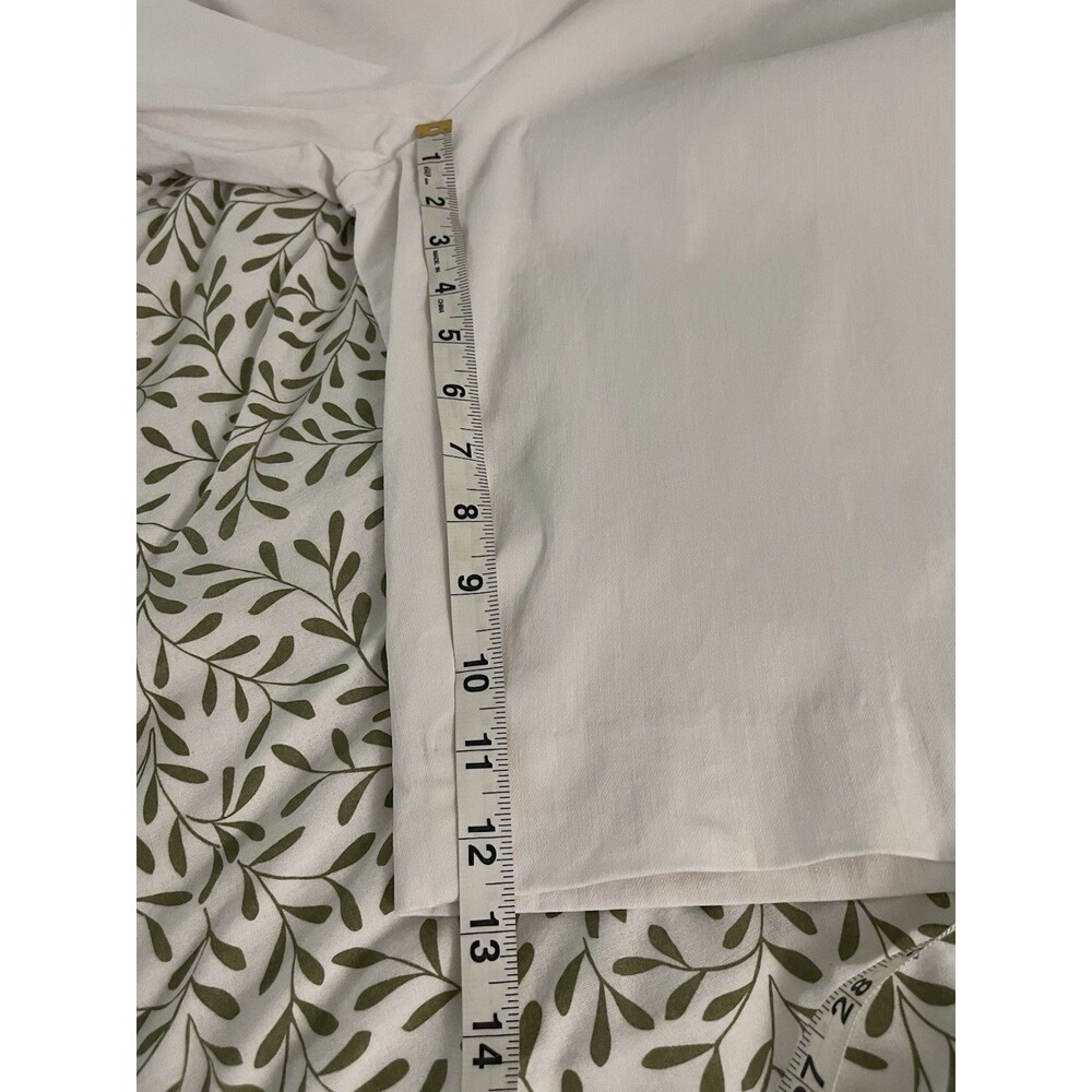 NWT Chicos So Slimming White Stretch 13” Bermuda Shorts Size 3/XL/US 16 Pockets - Picture 6 of 12
